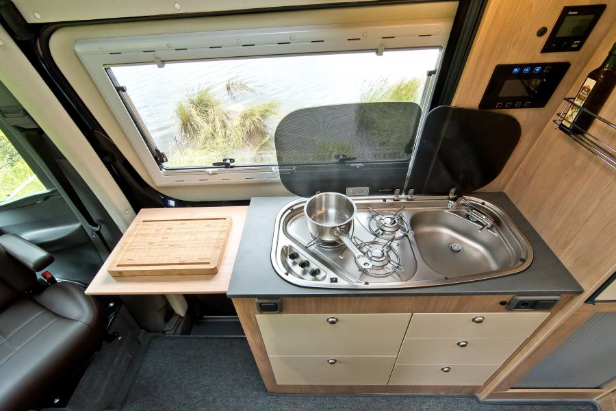 Интерьер La Strada Regent S 4x4 2014 года  (фото 11 из 22)